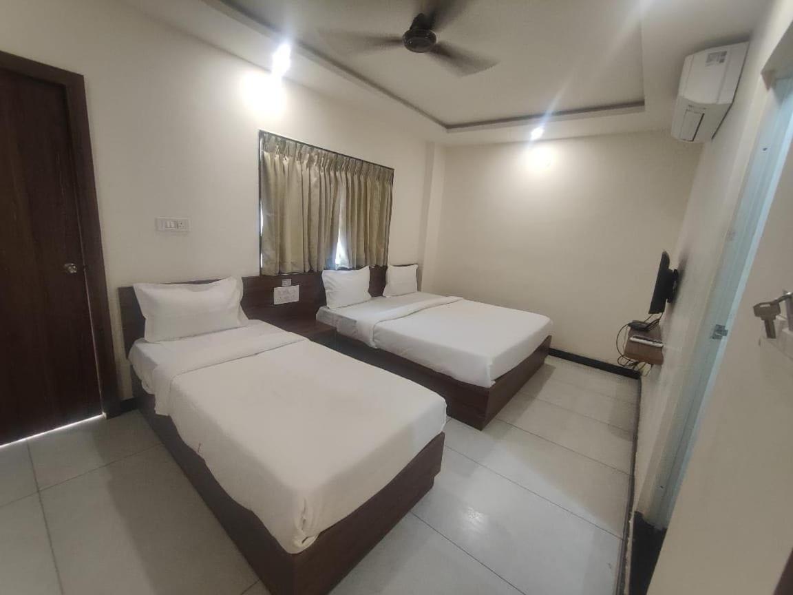 Super Townhouse Shivamogga Formerly Karthik Bhavan Exterior foto